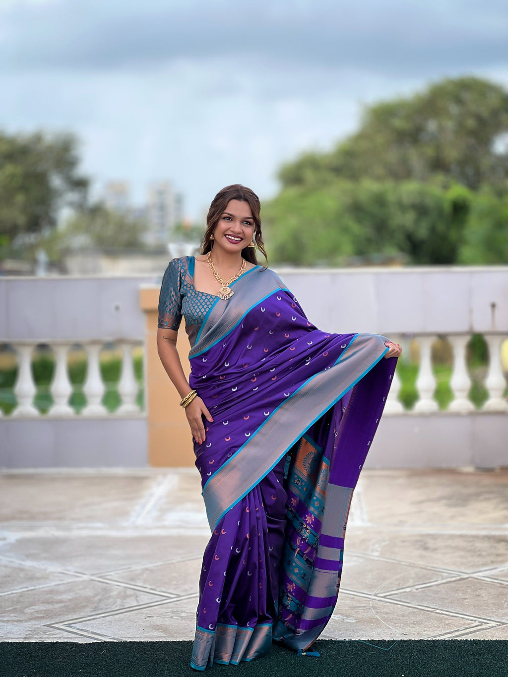 Vedant Vastram Soft Litchi Silk Paithani Jacquard Saree - Violet | Grocsy