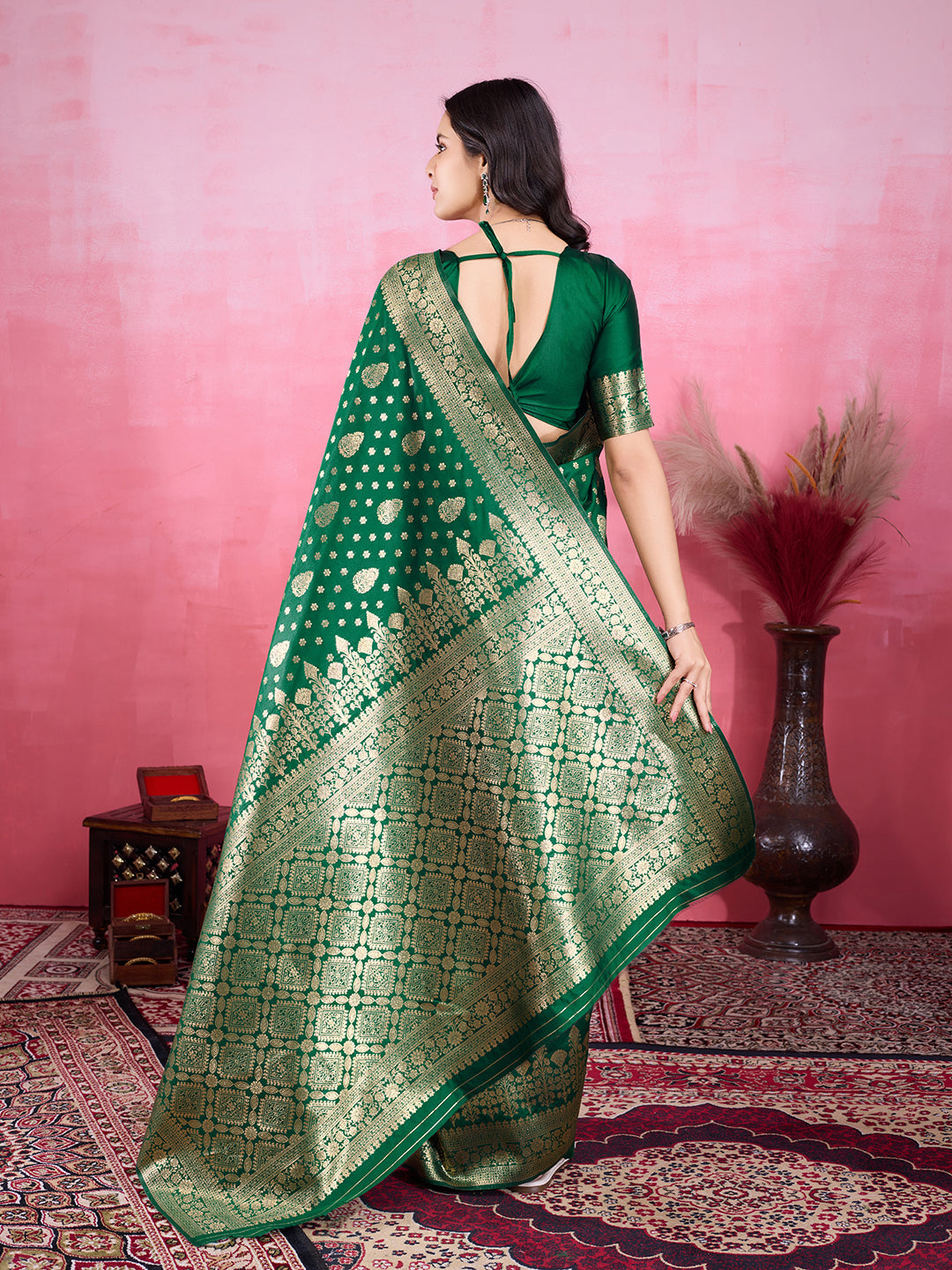 Vedant Vastram Banarasi Silk Fashion Saree - Green | Grocsy