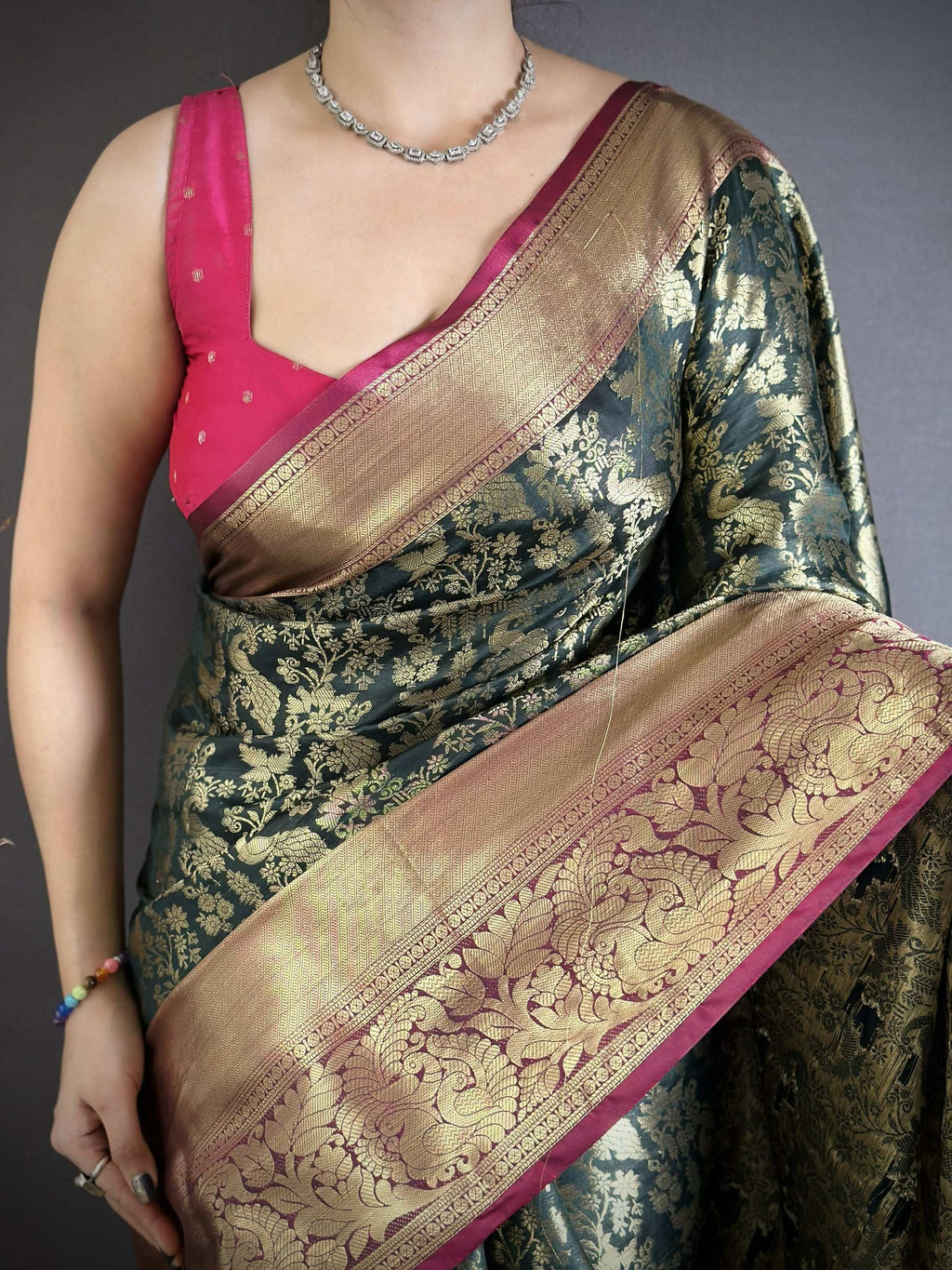 Prime Volt Pure Handloom Kanjivaram Katan Silk Saree with Antique Zari & Contrast Pallu-Green | Grocsy