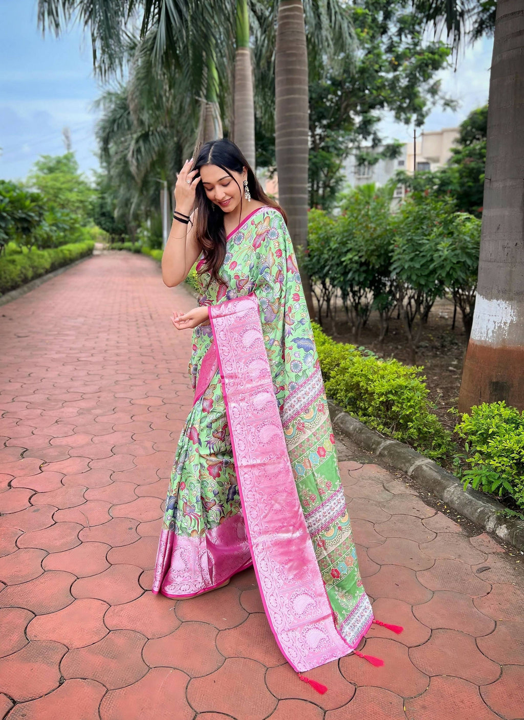 Vamsee Bhavi Pink Tussar Dola Satin Silk Saree | Grocsy
