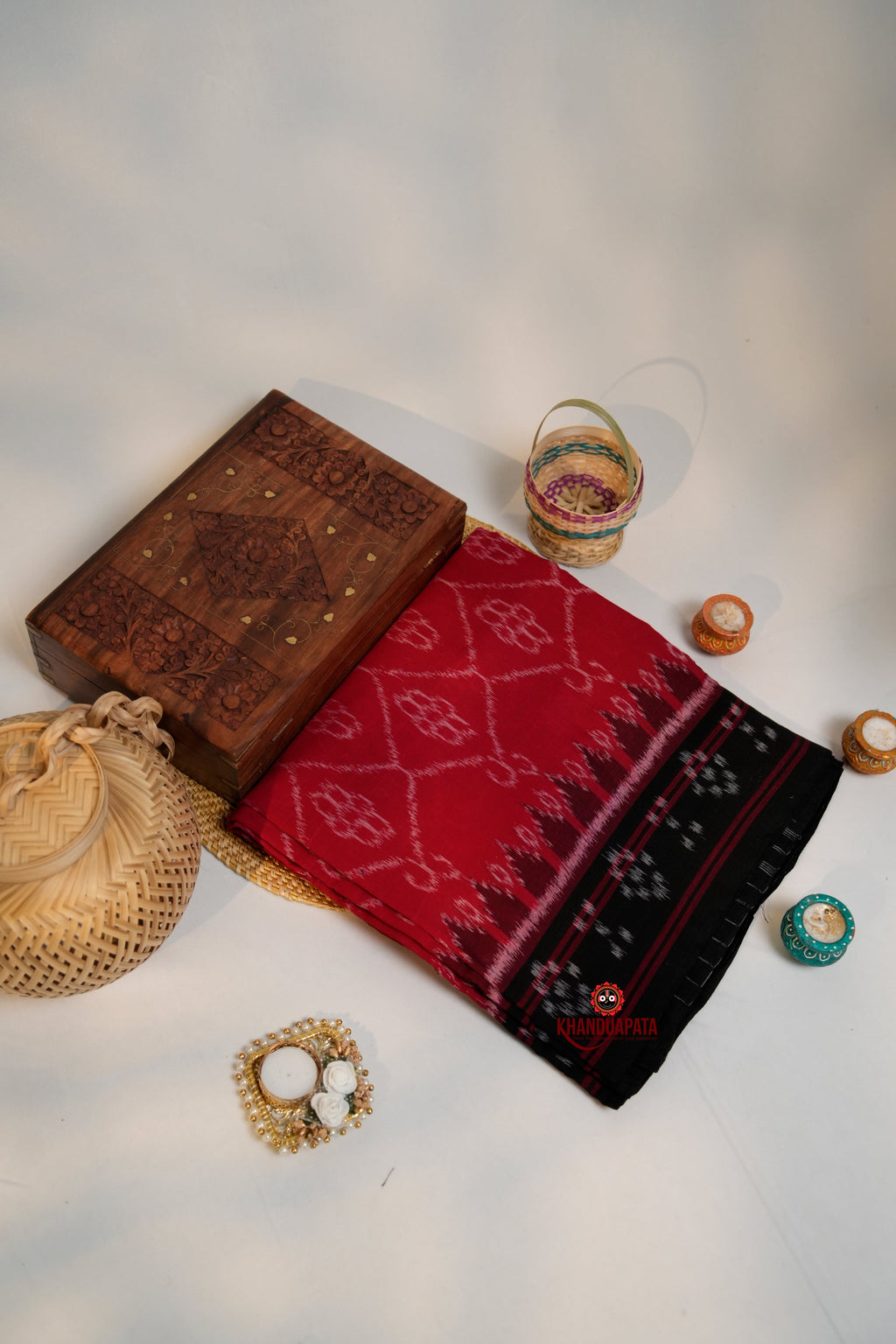 khanduapata Red & Black Oval Design Pasapali Border Cotton Saree For Women | Grocsy