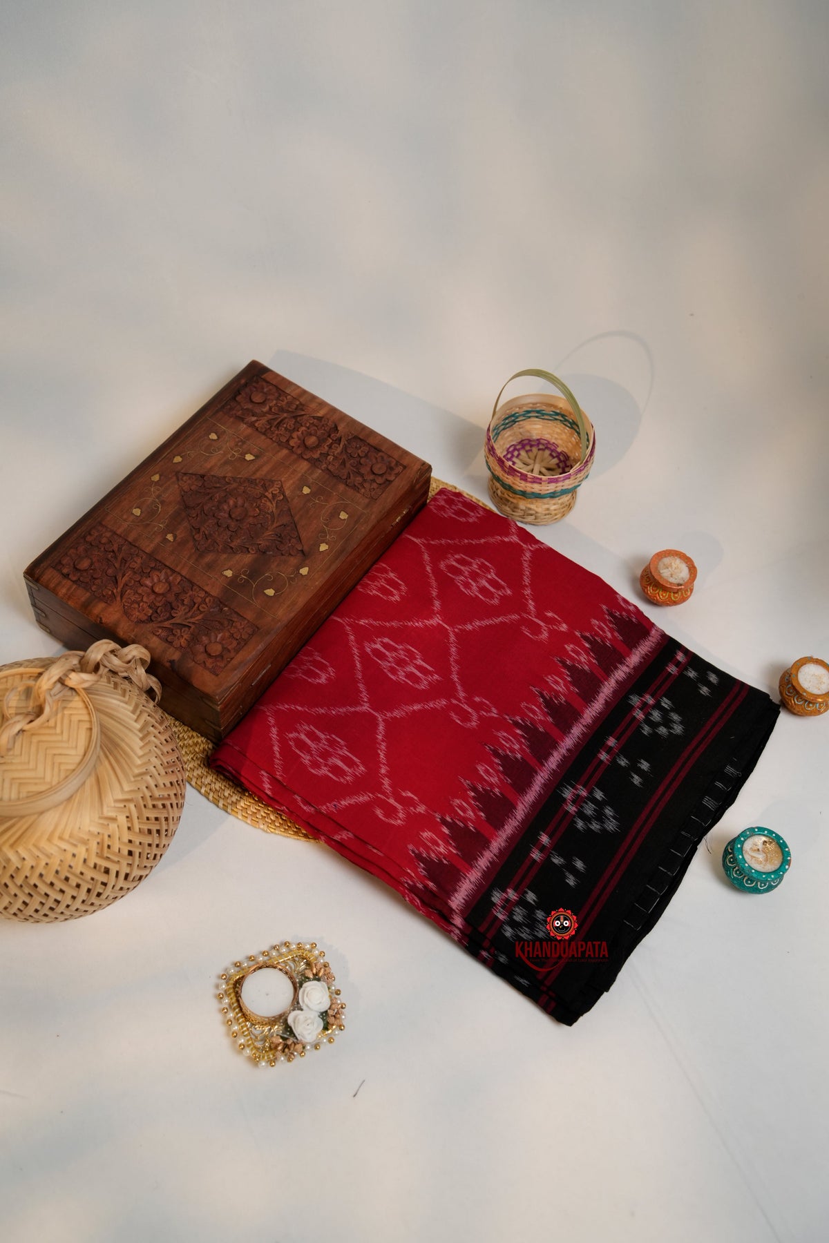 khanduapata Red & Black Oval Design Pasapali Border Cotton Saree For Women | Grocsy