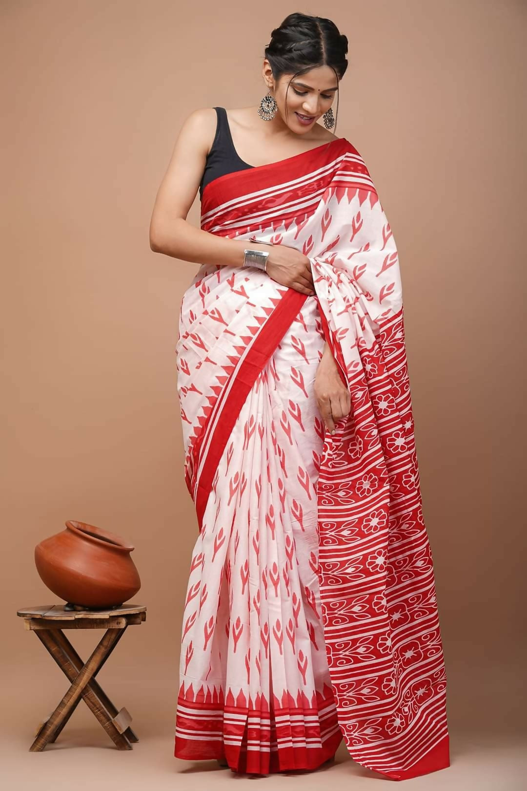 Exclusive Collection White Red Beautiful Mulmul Cotton Saree | Grocsy