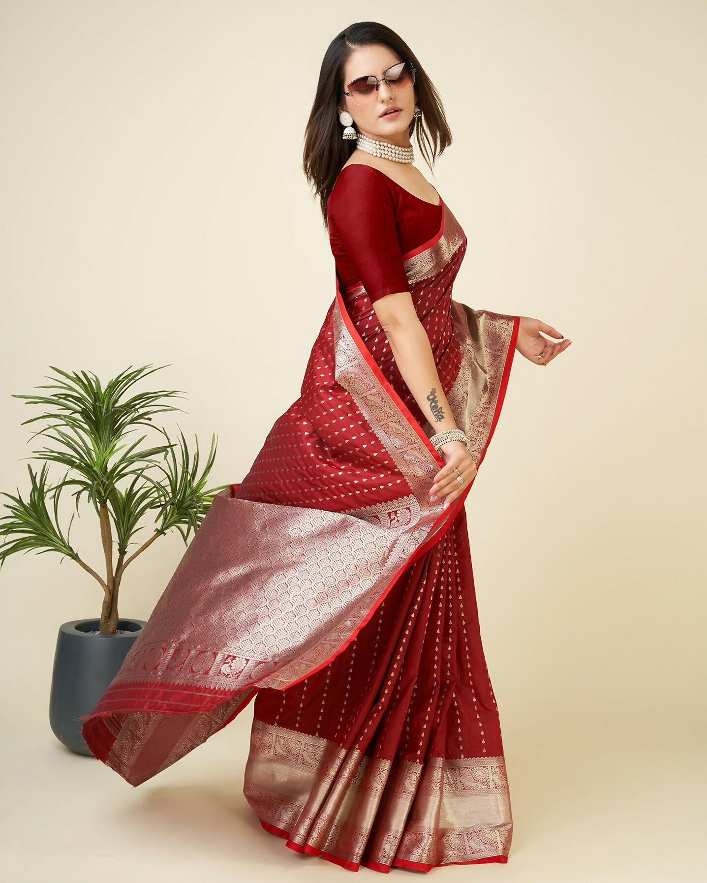 Joban Fashion Red Small Butti Banarasi Silk Sarees | Grocsy