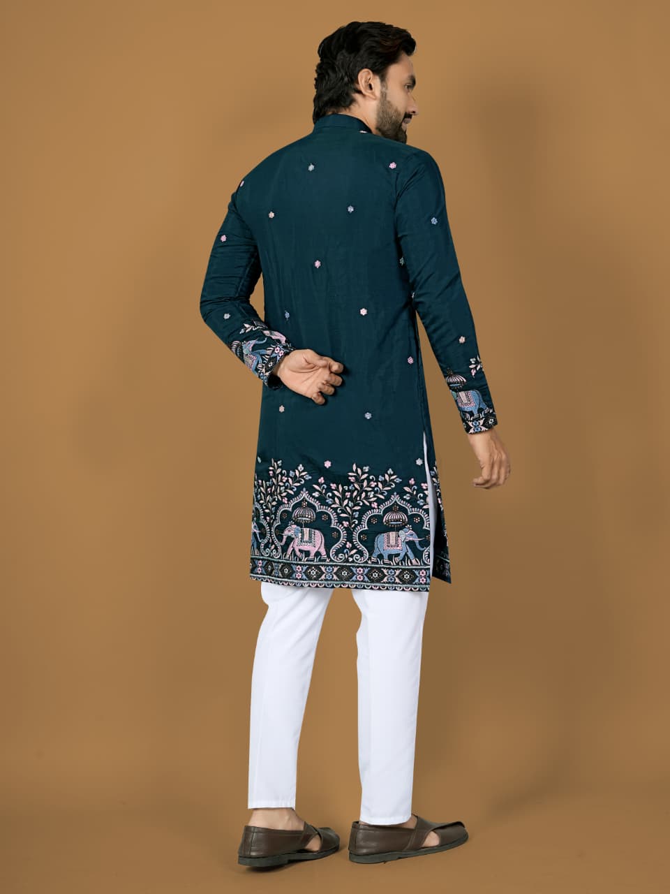 Anaita D Green Embroidery Silk Straight Kurta | Grocsy