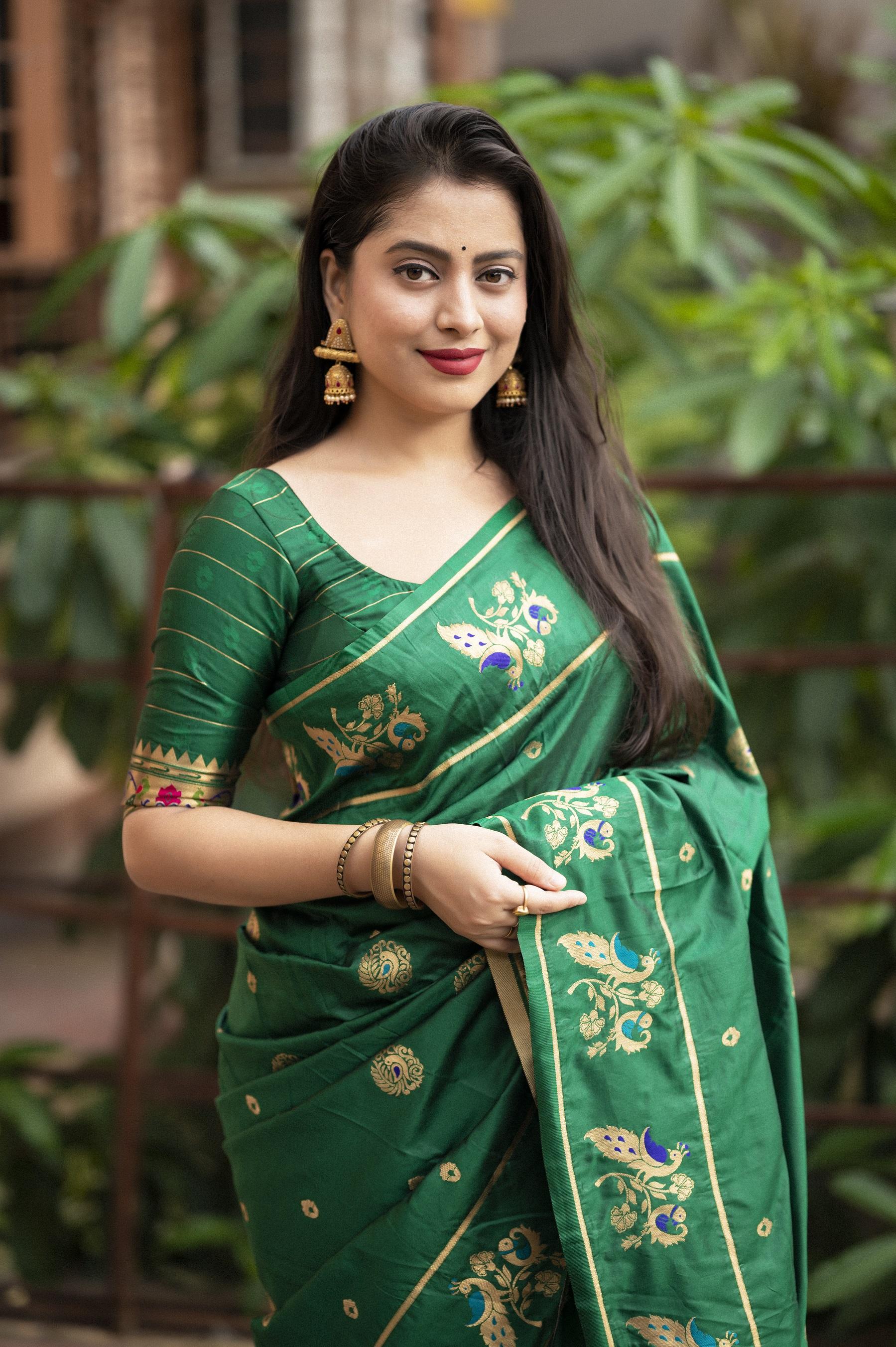 Green Pure Silk Woven Design Saree with Unstitched Blouse - A2M | Grocsy