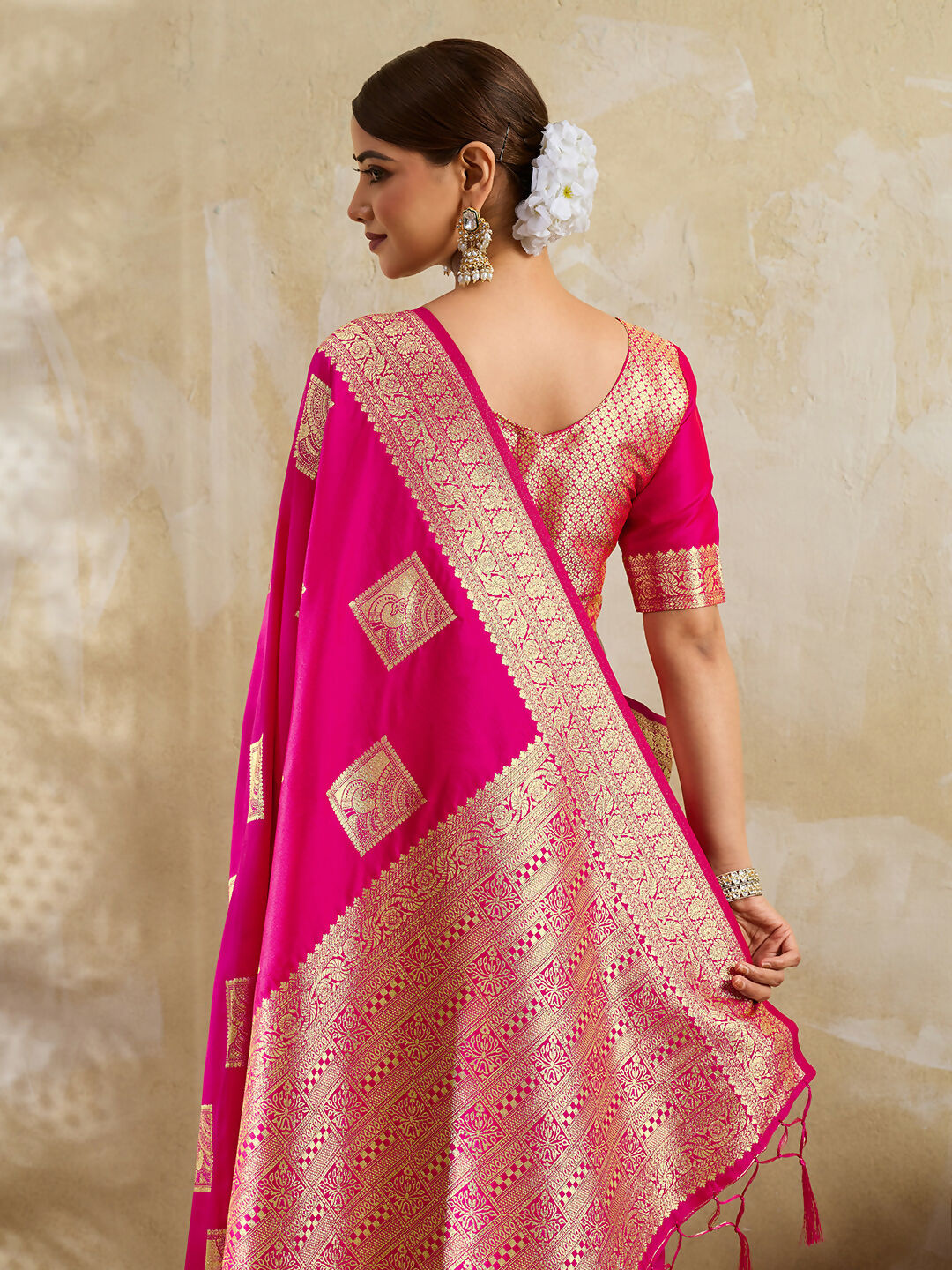 Shree Shyam Fashion Magenta Silk Blend Saree | Grocsy