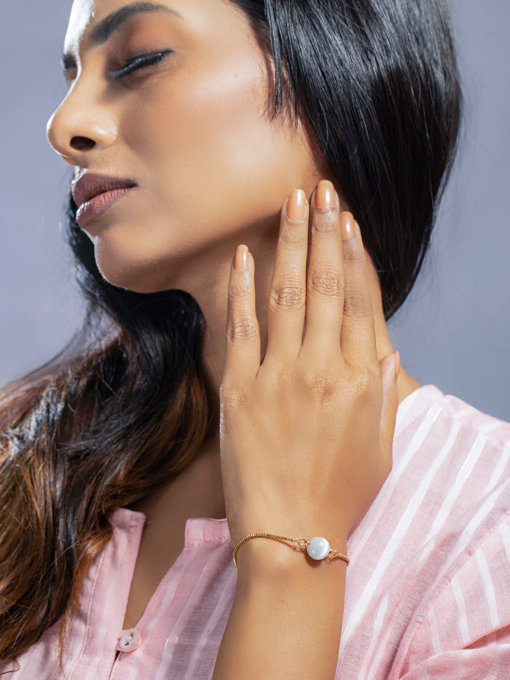 Priyaasi Women White Stone Rose Gold-Polished Spherical Link Bracelet - Swadesiicart