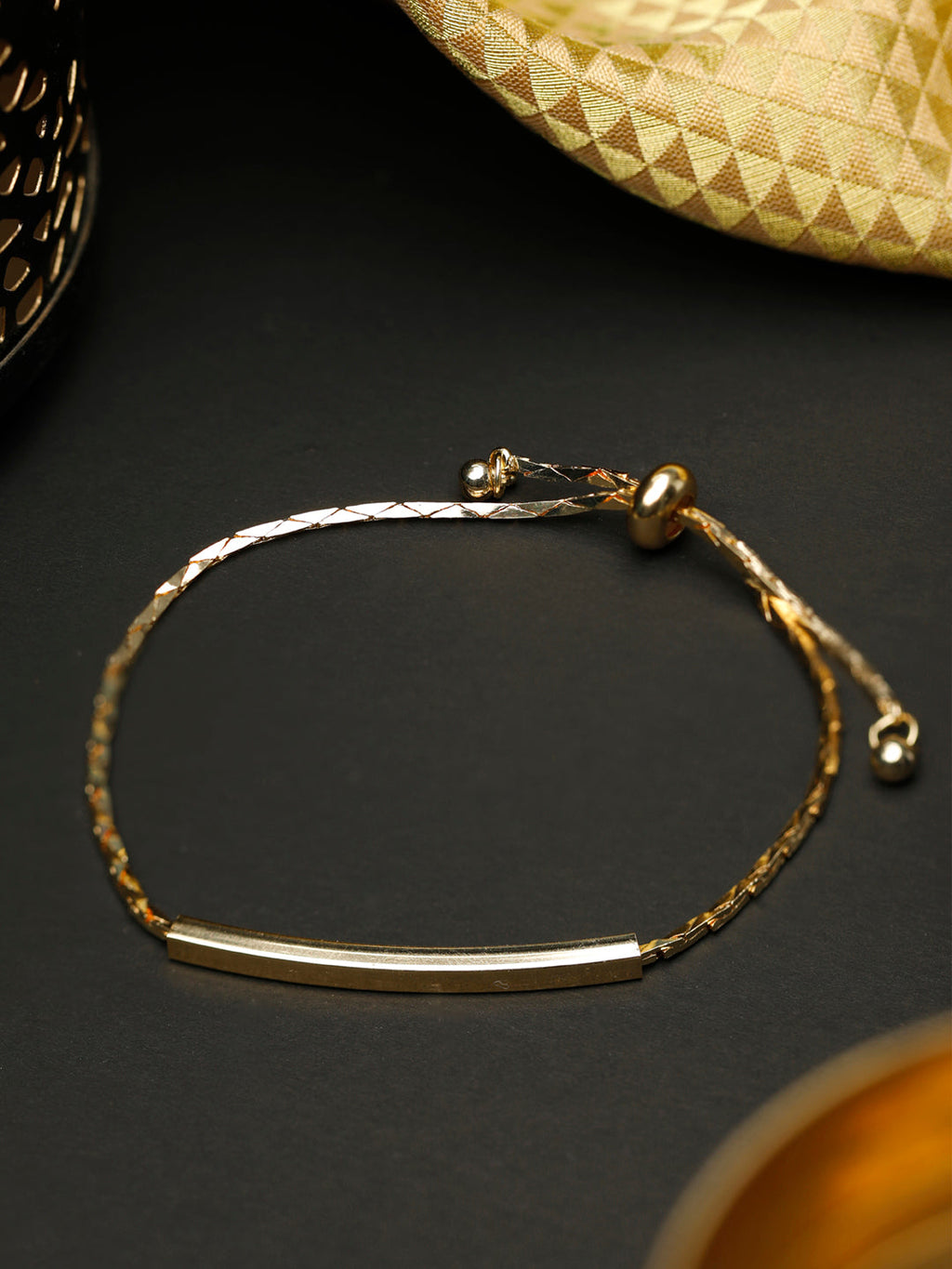Priyaasi Women Contemparory Stones Gold-Polished Link Bracelet - Noz2Toz