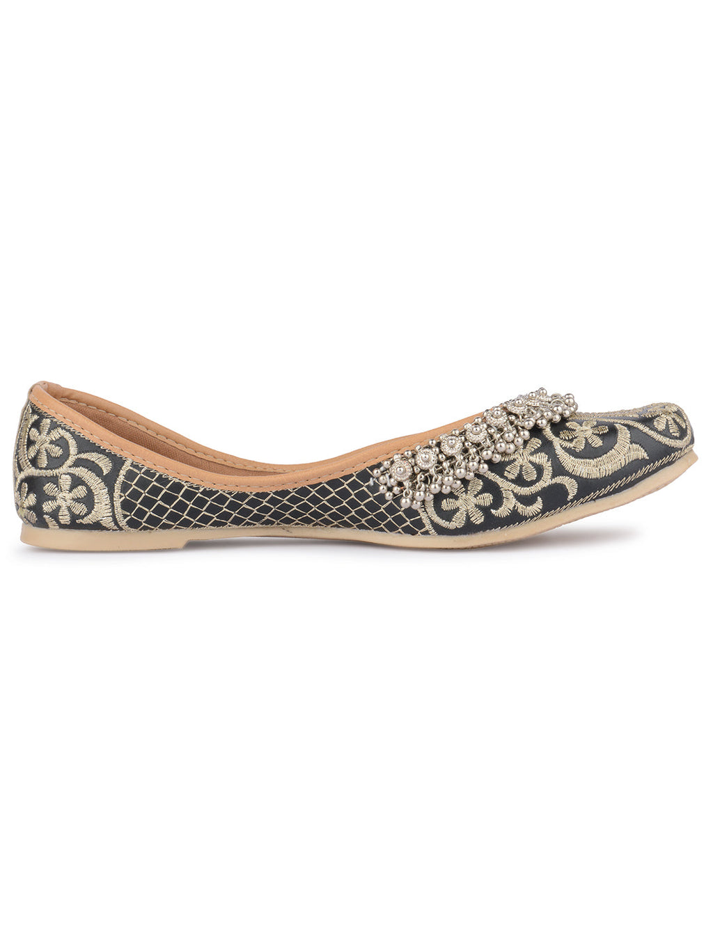 Desi Colour Women Indian Ethnic Footwear-Black Gungroo | Grocsy