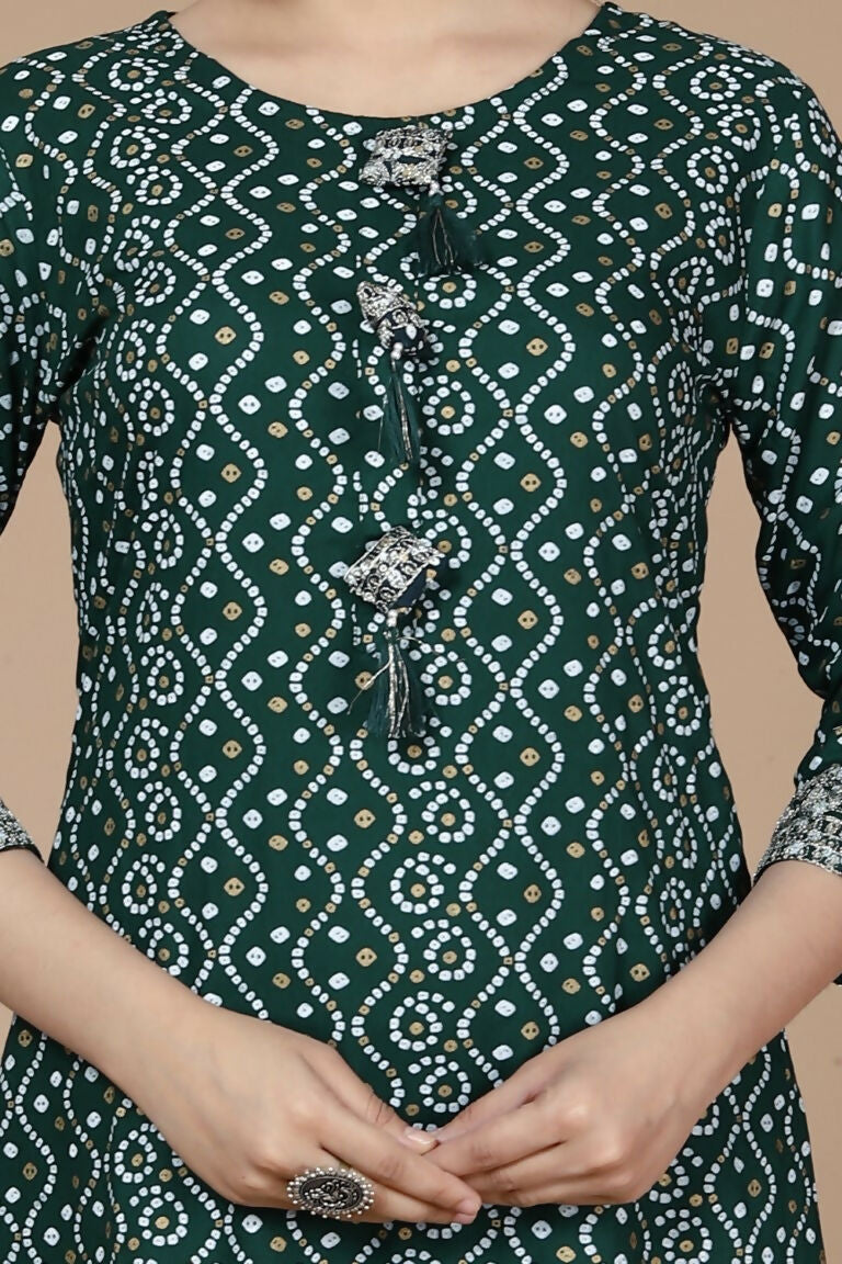 Miravan Women's Rayon Bandhani Print Straight Kurta Green | Grocsy