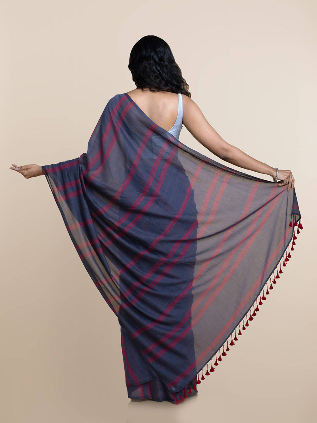 Suta Women Navy Blue Pure Cotton Handloom Saree | Grocsy
