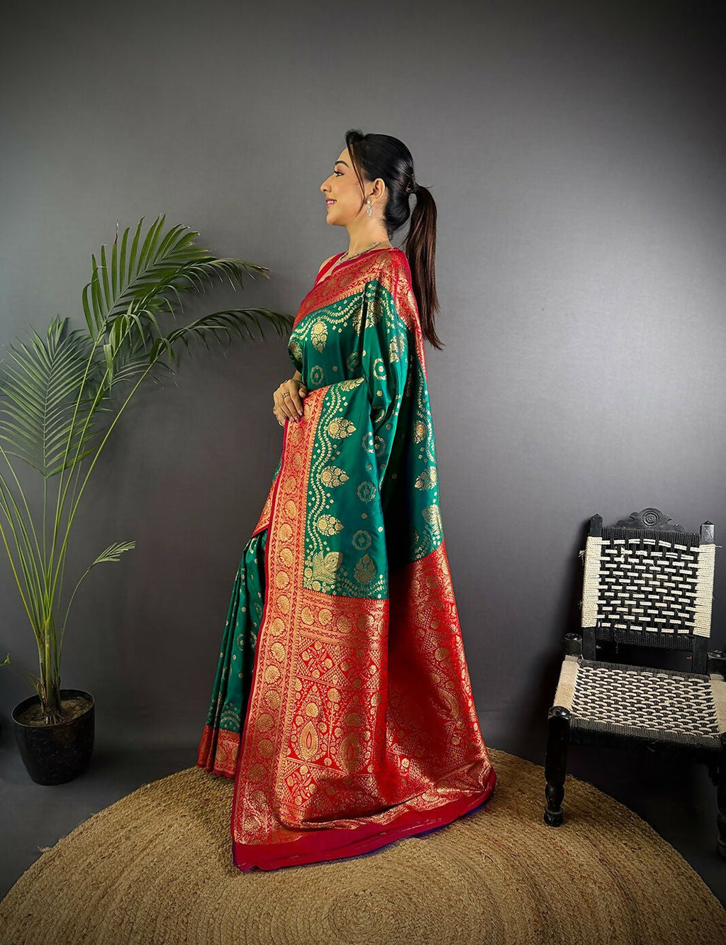 Joban Fashion Pink Butti Banarasi Silk Sarees | Grocsy