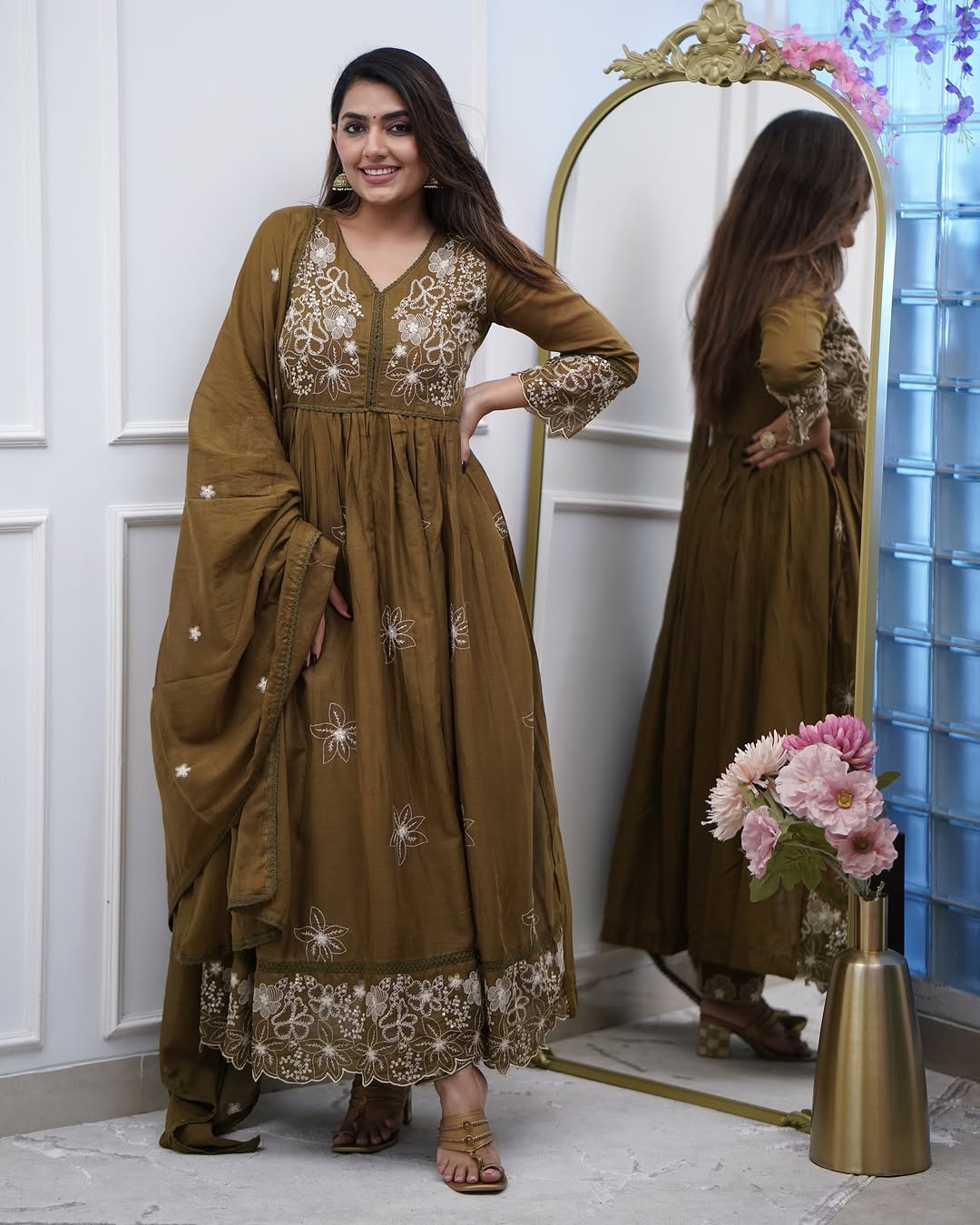 Lorenvalley Brown Cotton Silk Embroidered And Chikan Lace Work Kurta Set | Grocsy