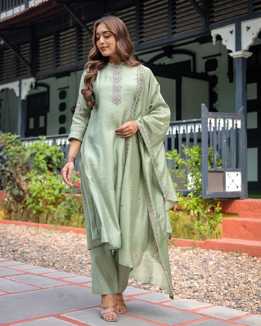 Lorenvalley Seagreen Muslin Silk Embroidered work Kurta Set | Grocsy