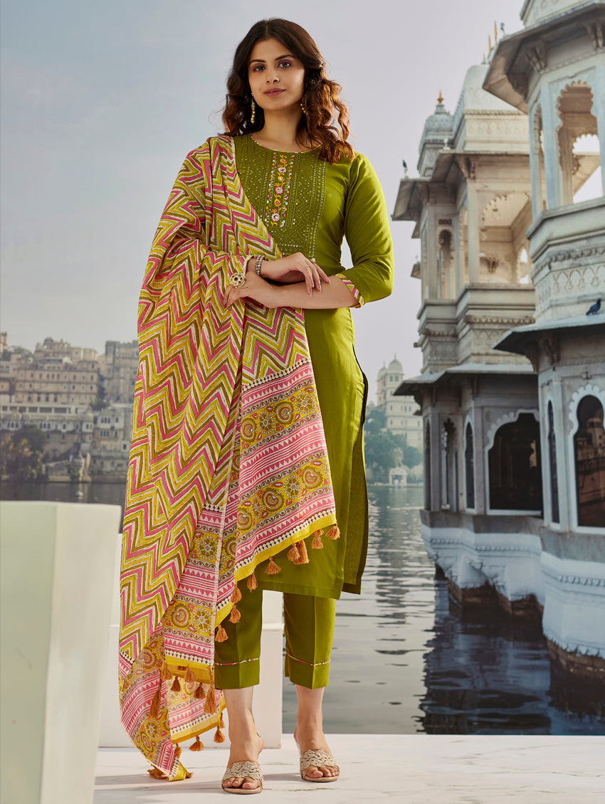 Lorenvalley Green Muslin Cotton Embroidered With Printed Border Kurta Set | Grocsy