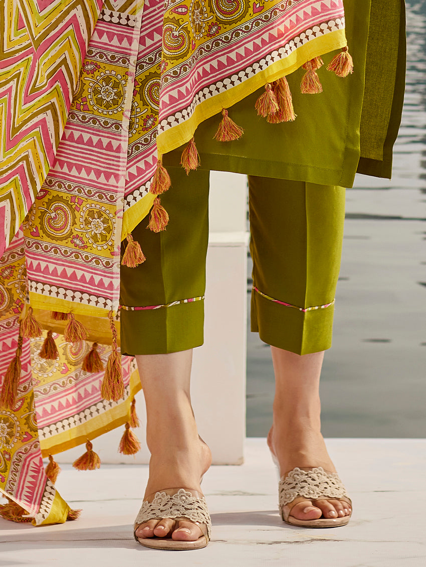 Lorenvalley Green Muslin Cotton Embroidered With Printed Border Kurta Set | Grocsy