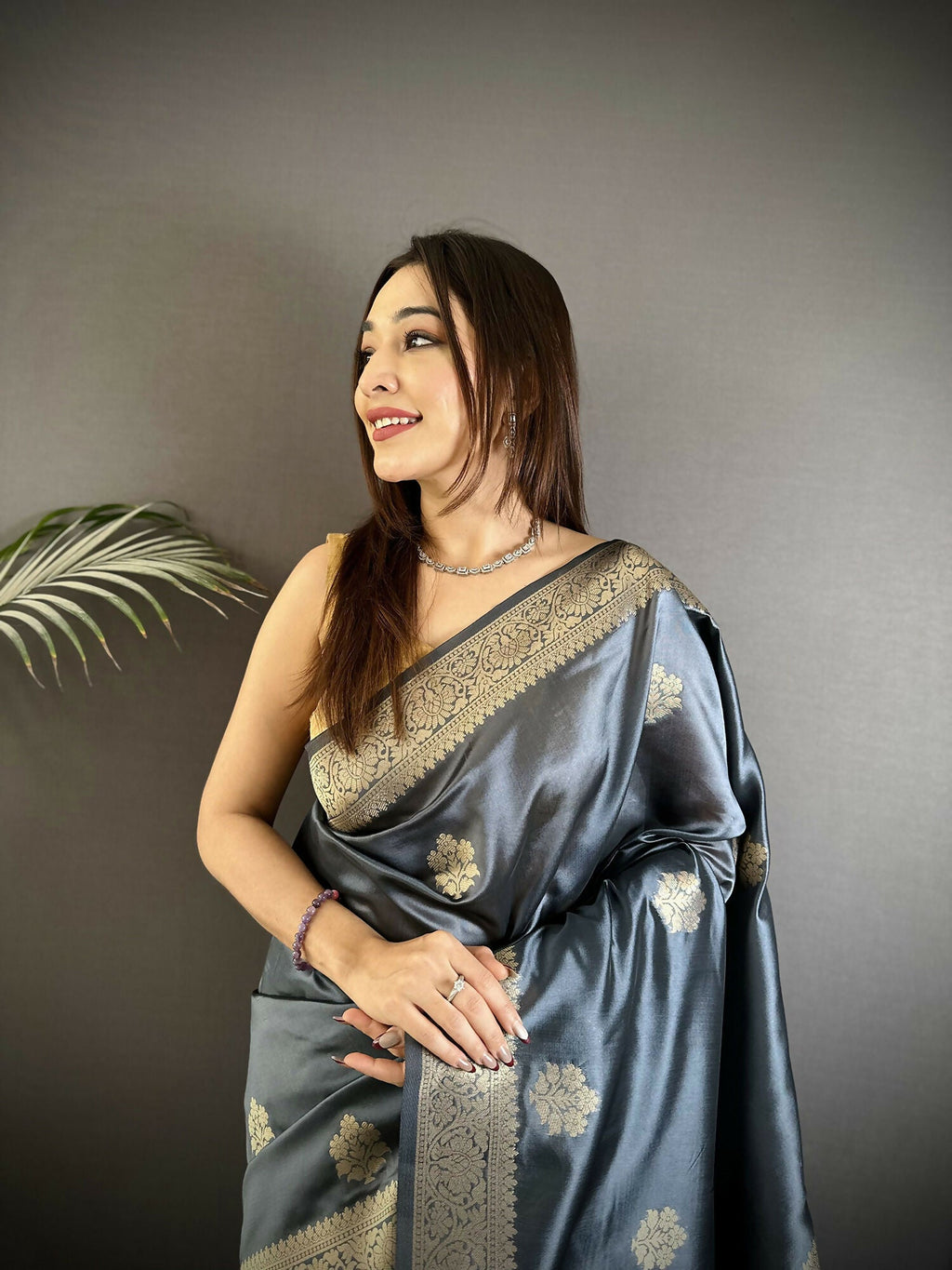 Joban Fashion Grey Floral Jacquard Woven Design Cotton Silk Banarasi Silk Saree | Grocsy