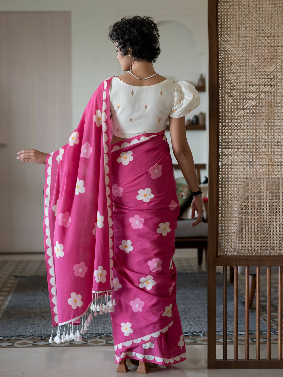 Suta Pink Floral Pure Cotton Saree | Grocsy