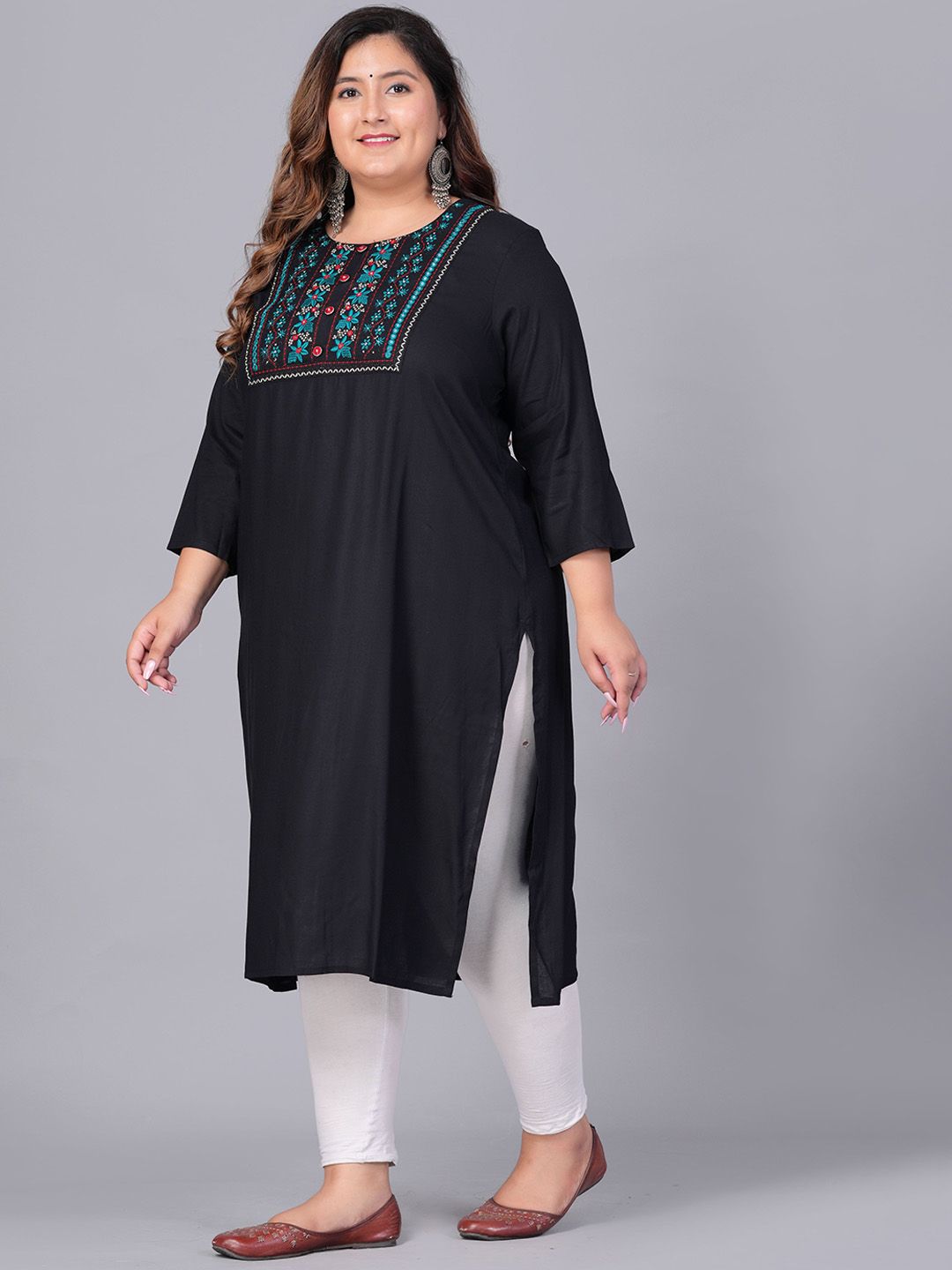 Sztori Women Thread Work Kurta | Grocsy