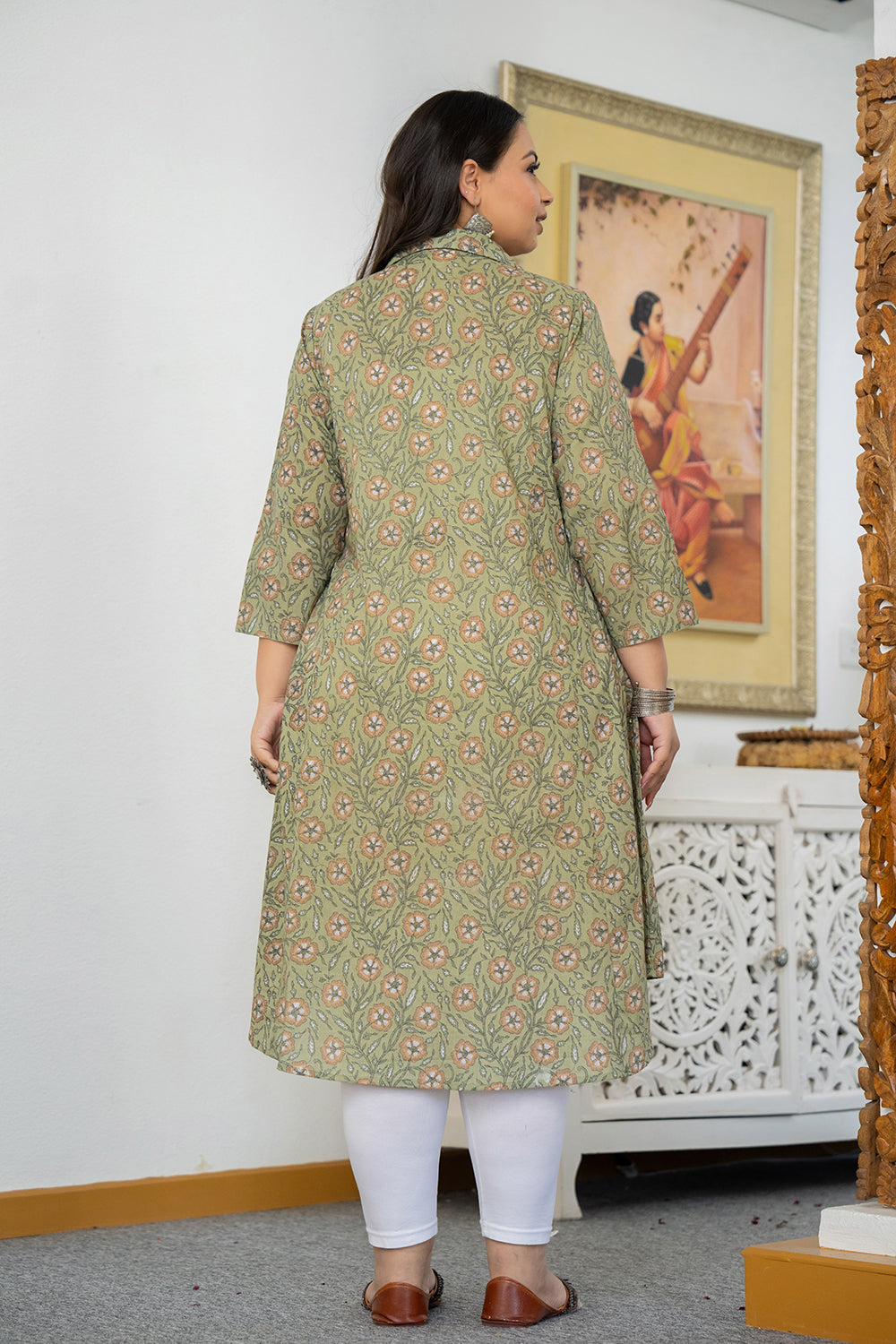 Kaajh Women's Green Floral Printed Plus Size Cotton Kurta | Grocsy