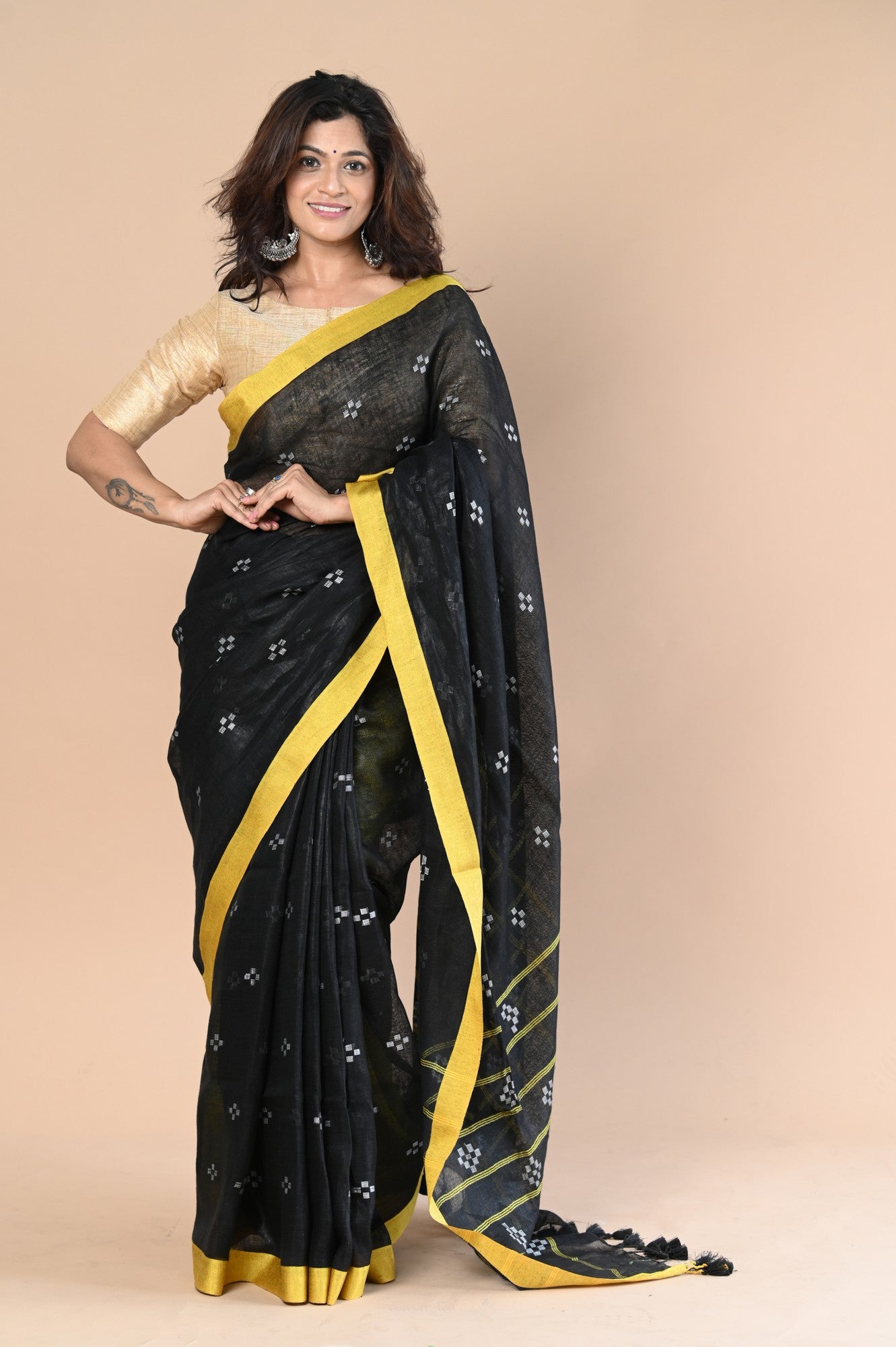 Very Much Indian Pure Linen Saree With Sleek Border and Exclusive Design | Grocsy