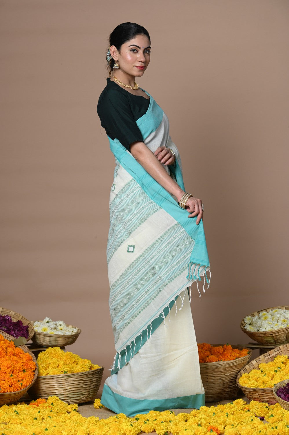 Very Much Indian Rajsi - Handloom Pure Cotton Saree with Classic Border and Pallu - White | Grocsy