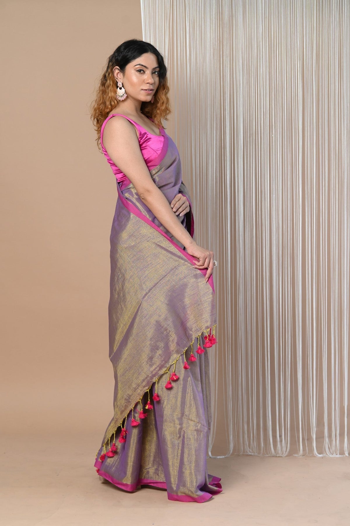 Indian Clothing Very Much Indian VMI Exclusive! Handloom Woven Cotton Zari Saree with Beautiful Sleek Border | Grocsy