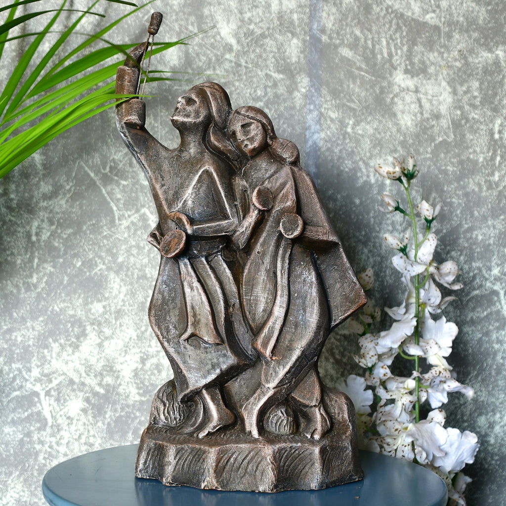 Sowpeace Premium Large Terracotta Minstrel Couple Tabletop Decor | Grocsy