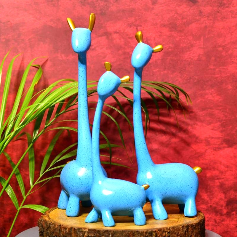 Sowpeace Resin Giraffe Family | Grocsy