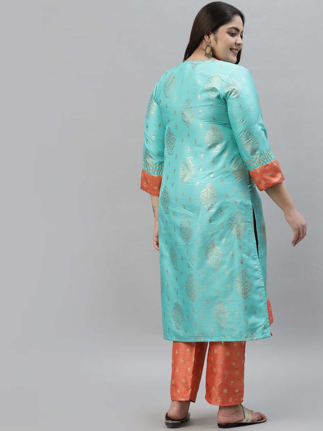 Sztori Plus Size Floral Foil Printed Gotta Patti Straight Kurta With Trouser | Grocsy