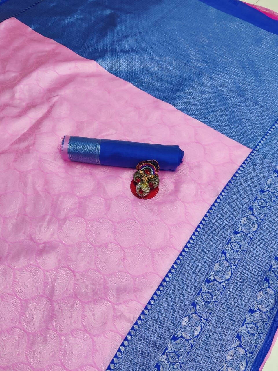 DEIANA'S Beautiful Designer Golden zari Soft Lichi Silk Saree - Pink | Grocsy