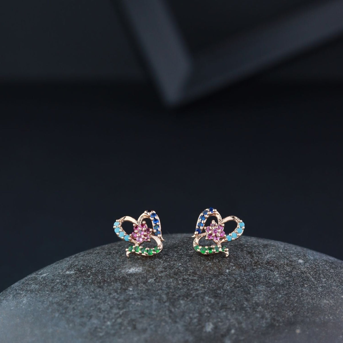 Stylish Latest Fashion Rose Gold-Polished Glittering Crystal AD Stone Studs Earrings for Women & Girls - Wahe Jewels - Swadesiicart