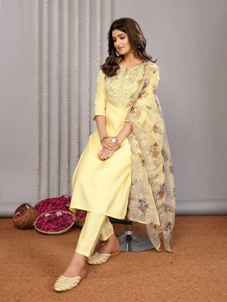 Joban Fashion Women Pale Yellow Roman Embroidery Stitched Kurta Set | Grocsy