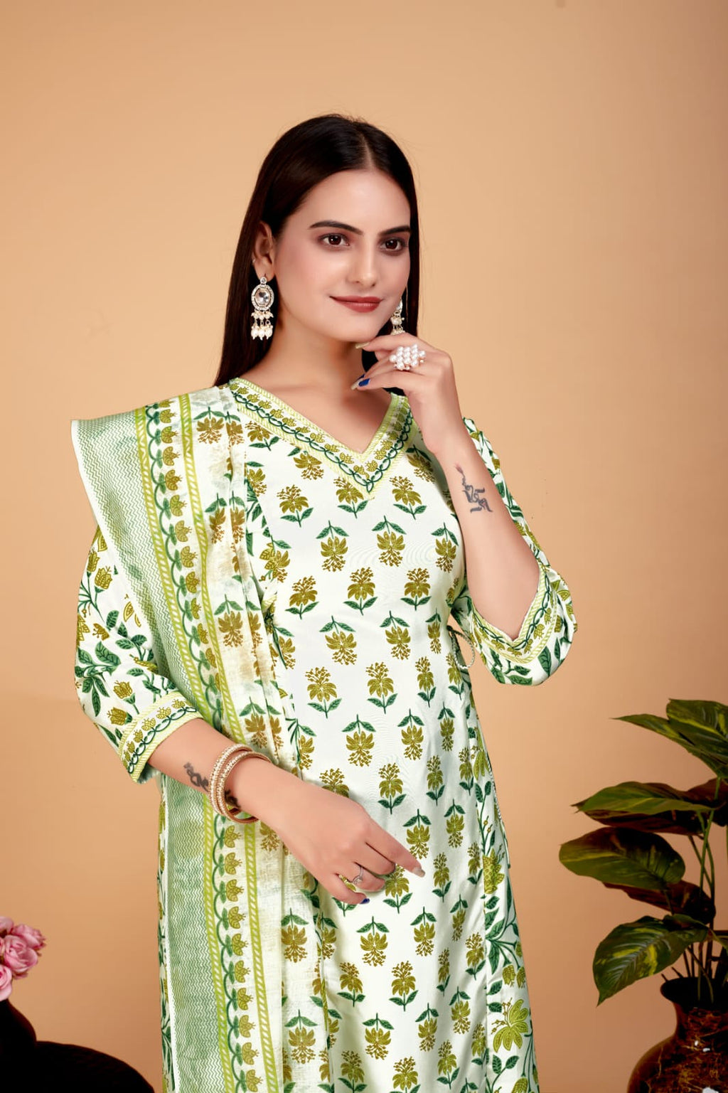Women's Cotton A-Line Green Kurta Pant With Dupatta Set - A2M | Grocsy