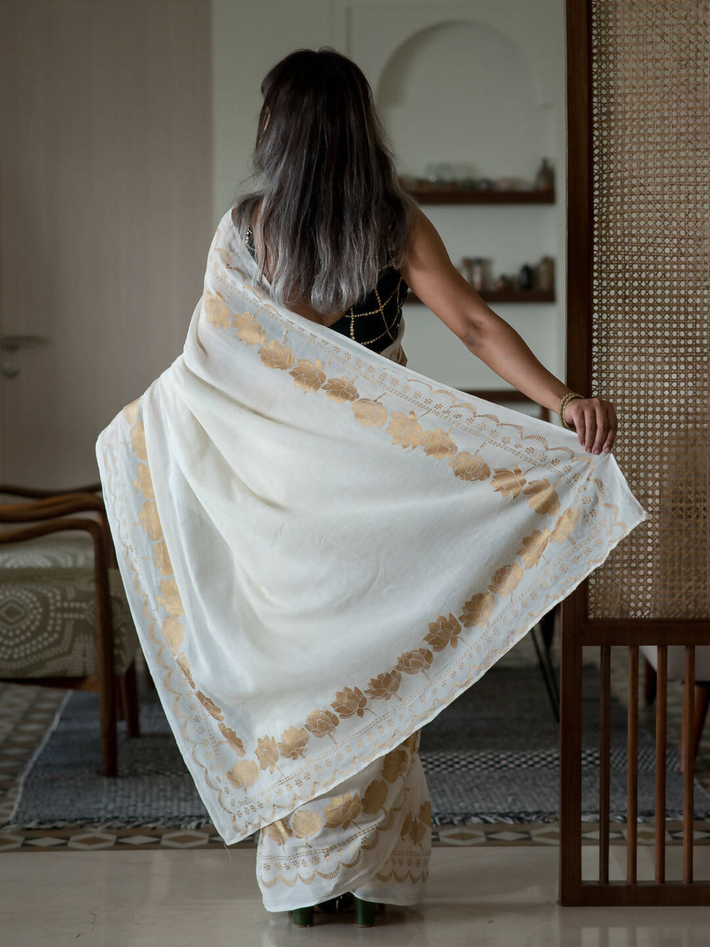 Suta White Floral Cotton Blend Saree | Grocsy