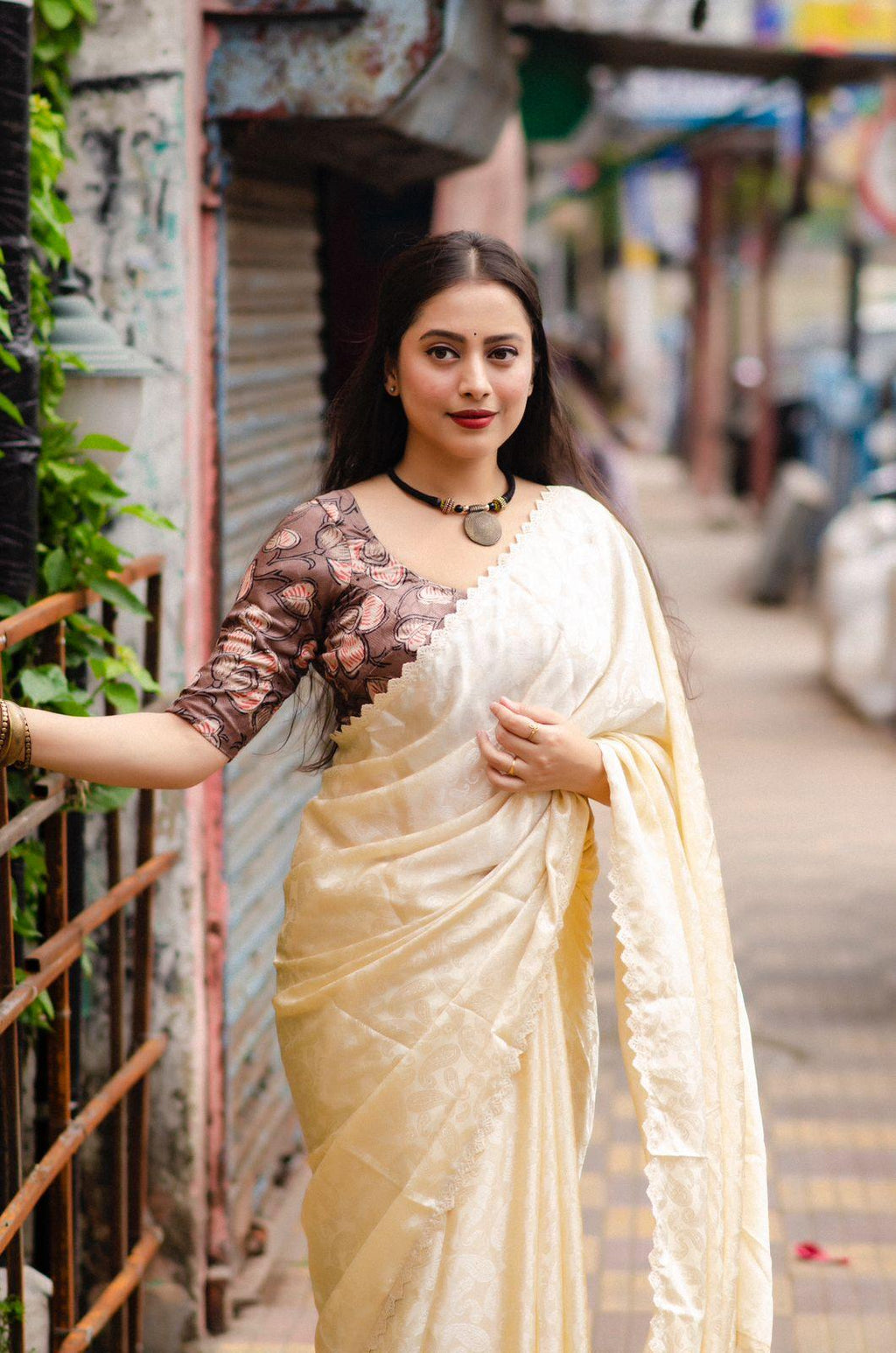 Cream Poly Silk Ethnic Motifs Saree with Unstitched Blouse - A2M | Grocsy