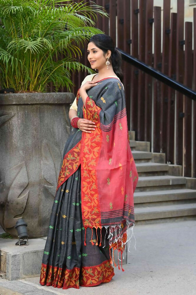 Beatitude Grey Slub Cotton Floral Jamdani Saree | Grocsy