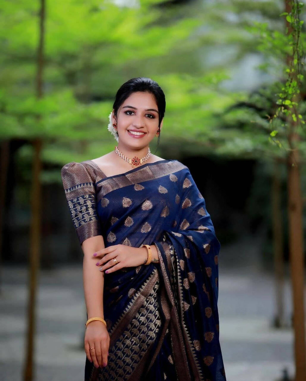 DEIANA'S Beautiful Designer Golden zari Soft Lichi Silk Saree - Navy Blue | Grocsy