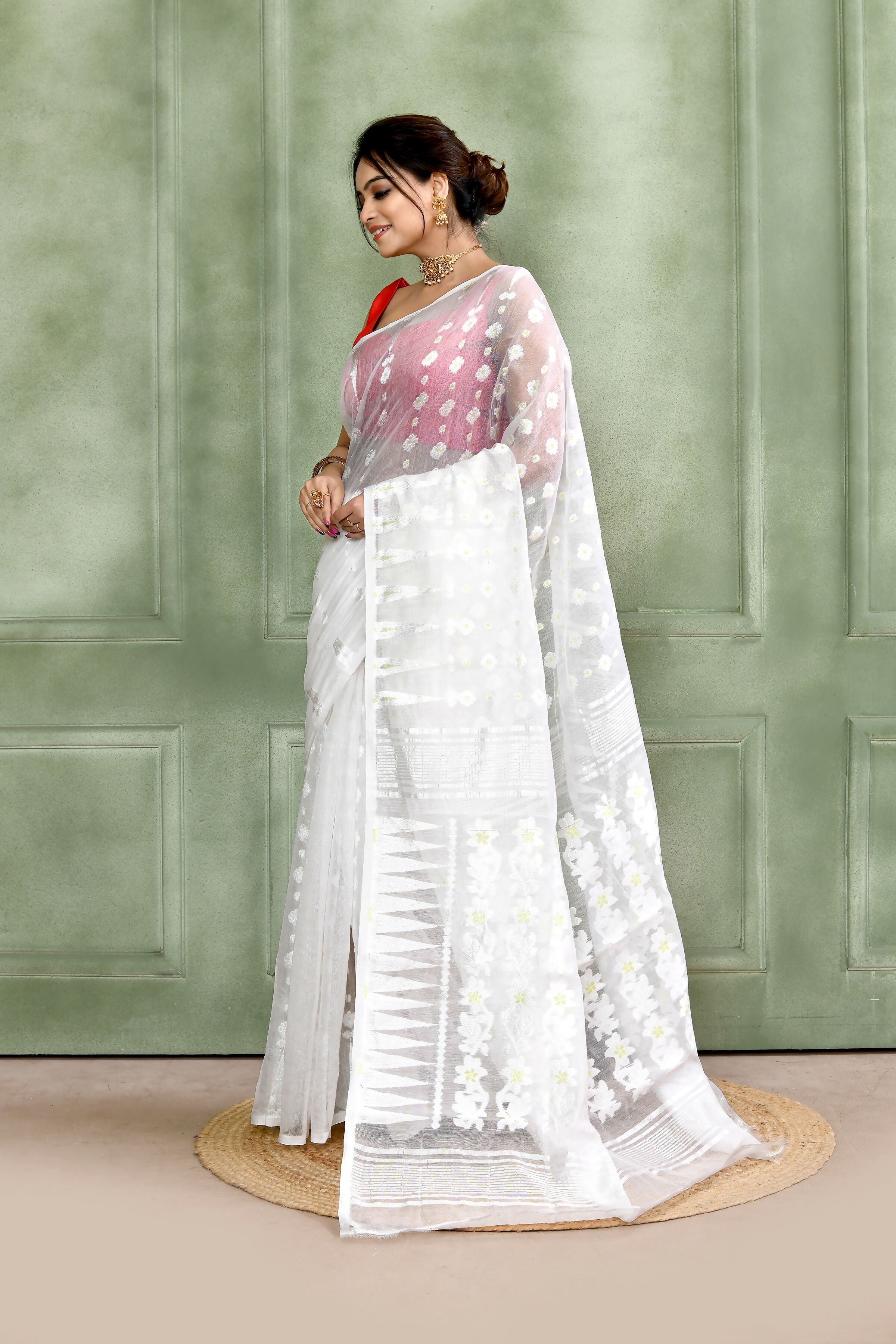 Piyari Fashion Women's White Embellished Cotton Blend Jamdani Saree | Grocsy