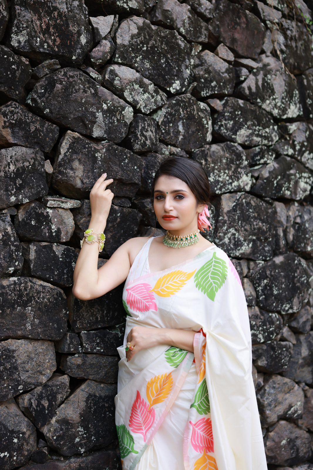 White Pure Silk Woven Design Saree with Unstitched Blouse - A2M | Grocsy