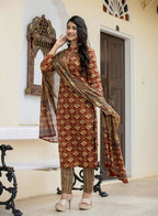 Kaajh Women's Maroon Cotton Printed Kurta Pant Set With Dupatta | Grocsy