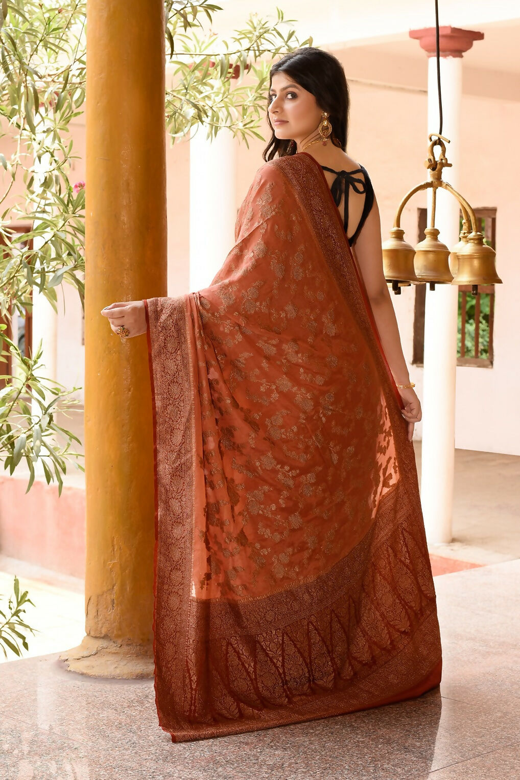 Joban Fashion Amber Crepe Chiffon Pure Handloom Banarasi Silk Saree | Grocsy