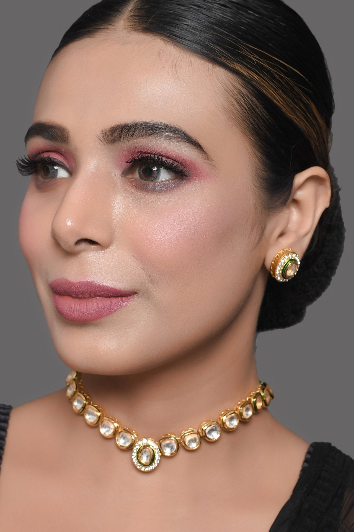 Peryl Women's Handcrafted Kundan Studded Necklace With Earring - Swadesiicart
