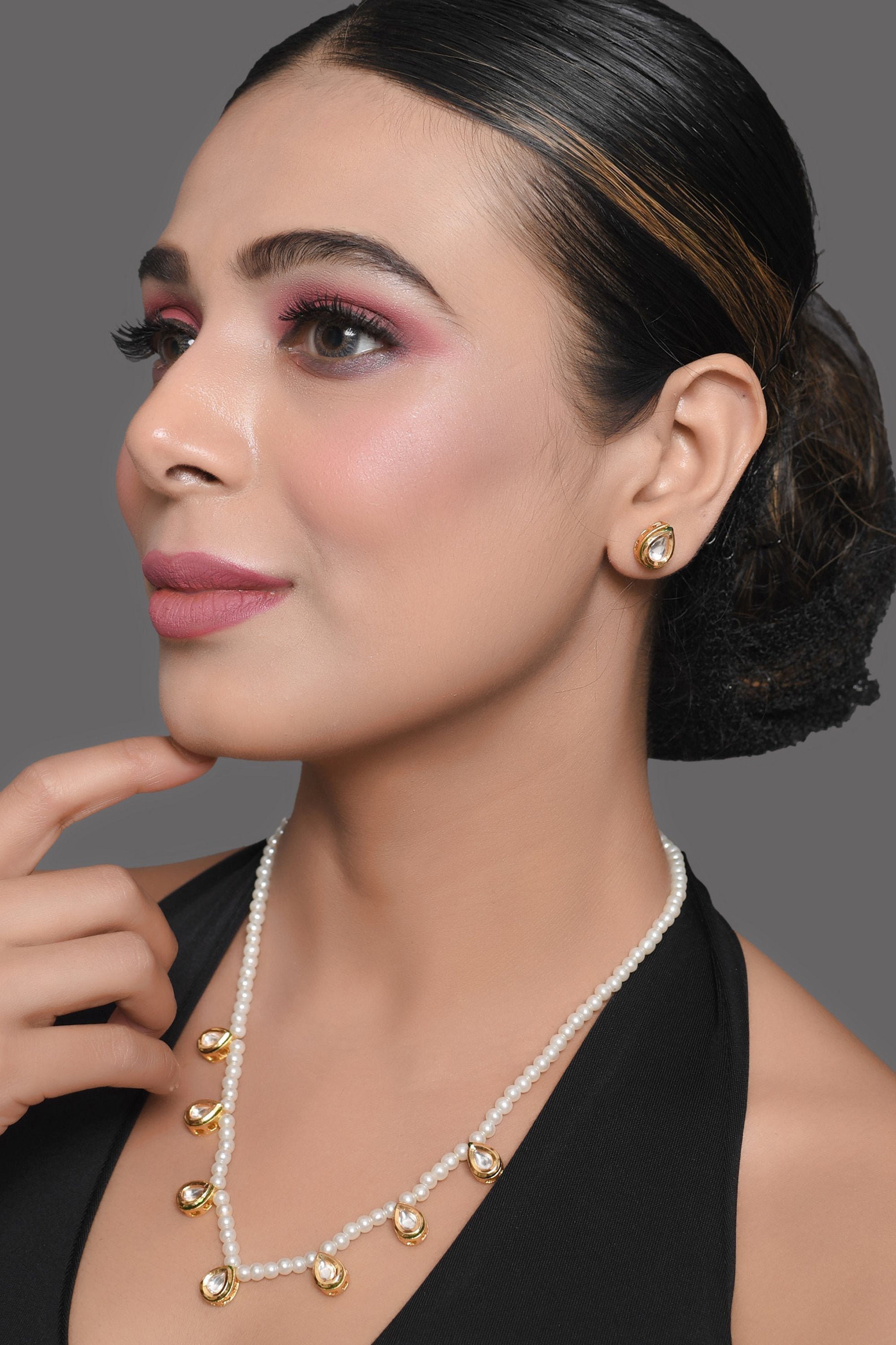Peryl Women's Pearl Beaded Kundan Embellished Necklace With Earrings - Swadesiicart