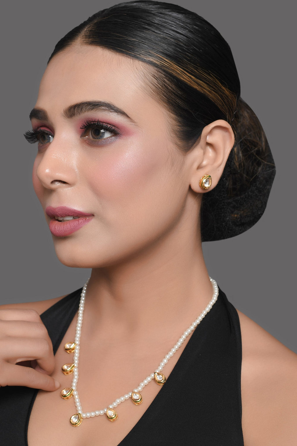 Peryl Women's Pearl Beaded Kundan Embellished Necklace With Earrings - Swadesiicart
