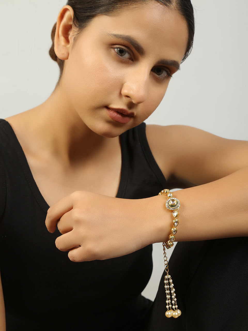 Peryl Women's Gold Toned Kundan Inspired Bracelet With Pearls - Swadesiicart