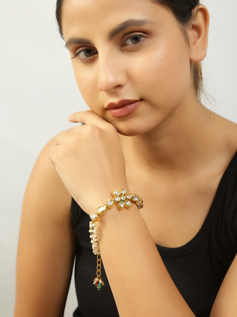 Peryl Women's Floral Kundan Gold Tone Bracelet With Multicolor Beads - Swadesiicart