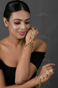 Peryl Women's Gold Tone Kundan Haathphool With Pearls - Noz2Toz