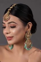 Peryl Women's Pink Green Gold Tone Kundan Inspired Maang Tikka With Earrings - Swadesiicart
